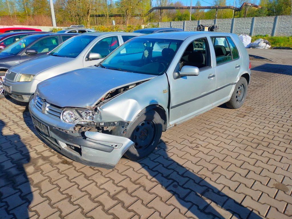 Samochód w naszej stacji demontażu pojazdów
